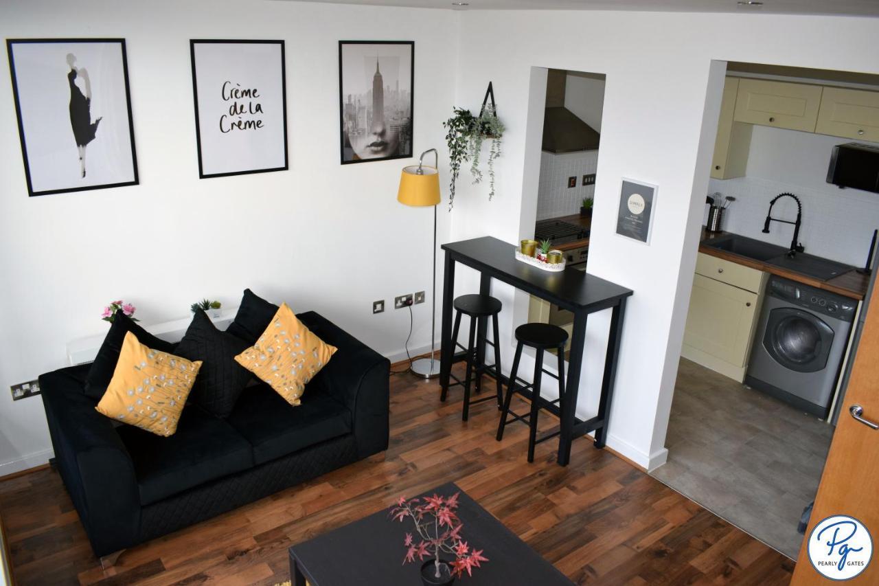 Penthouse - Amazing City Skyline Views - Balcony - Free Extra 2 Hours - Free Parking - Utilita Arena - Bullring Shopping - New St Station- Super King Size Bed Birmingham Kültér fotó