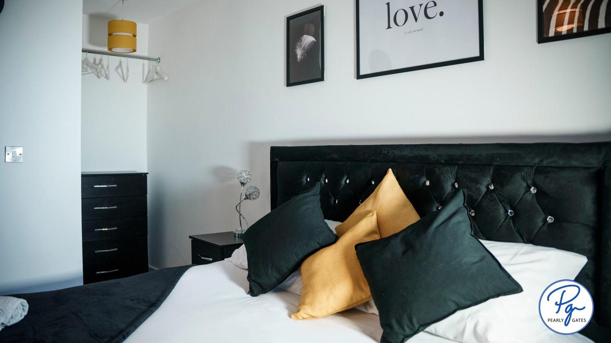 Penthouse - Amazing City Skyline Views - Balcony - Free Extra 2 Hours - Free Parking - Utilita Arena - Bullring Shopping - New St Station- Super King Size Bed Birmingham Kültér fotó